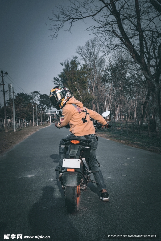摩托车