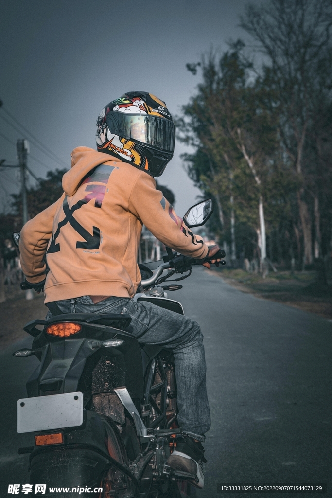 摩托车