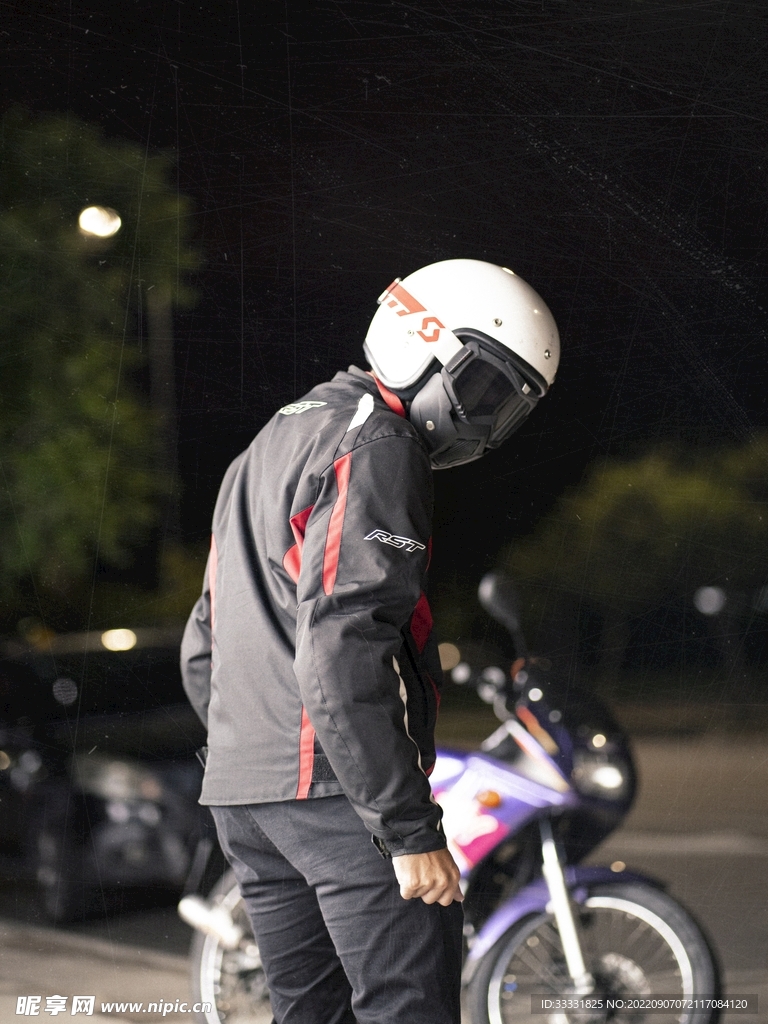 摩托车