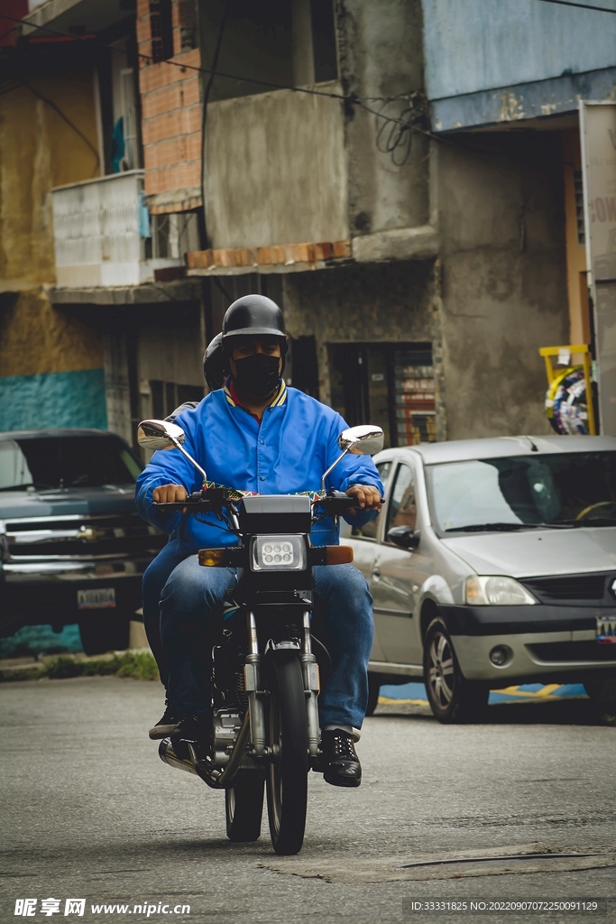 摩托车