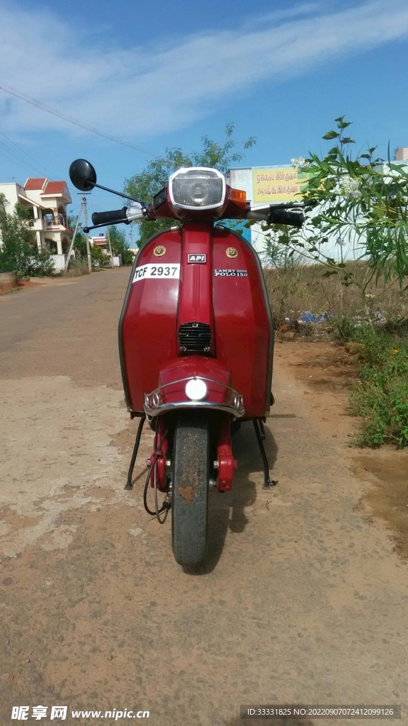 摩托车