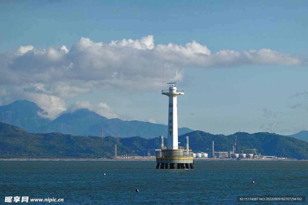 海上灯塔 