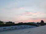 湿地公园晚霞绿草地