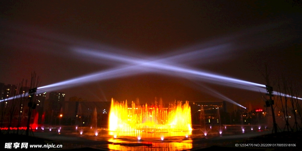 城市广场音乐喷泉灯光秀