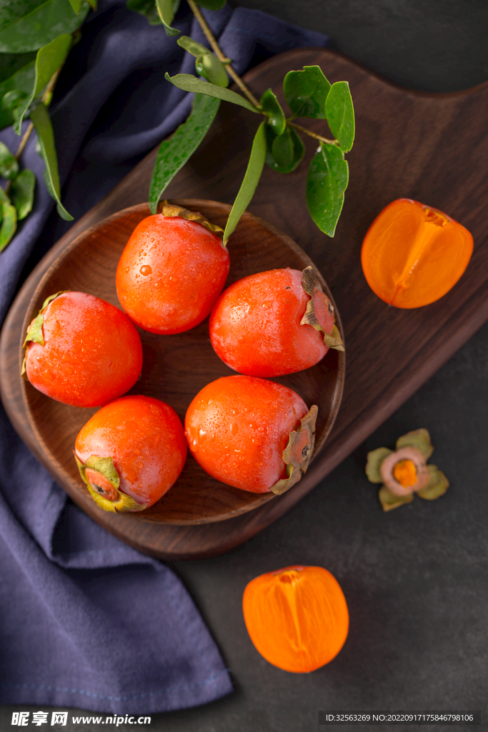 高清新鲜水果柿子摄影图片