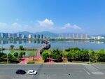 俯瞰壮丽的城市美景