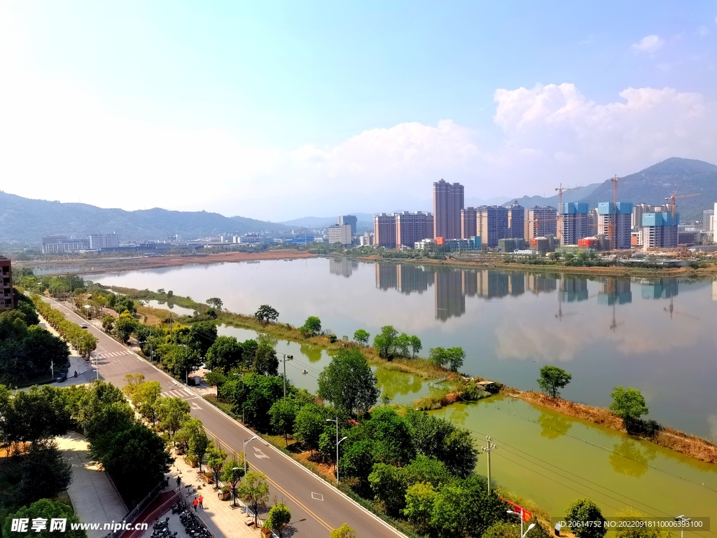 俯瞰美丽的城市风景