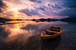 夕阳下的水面