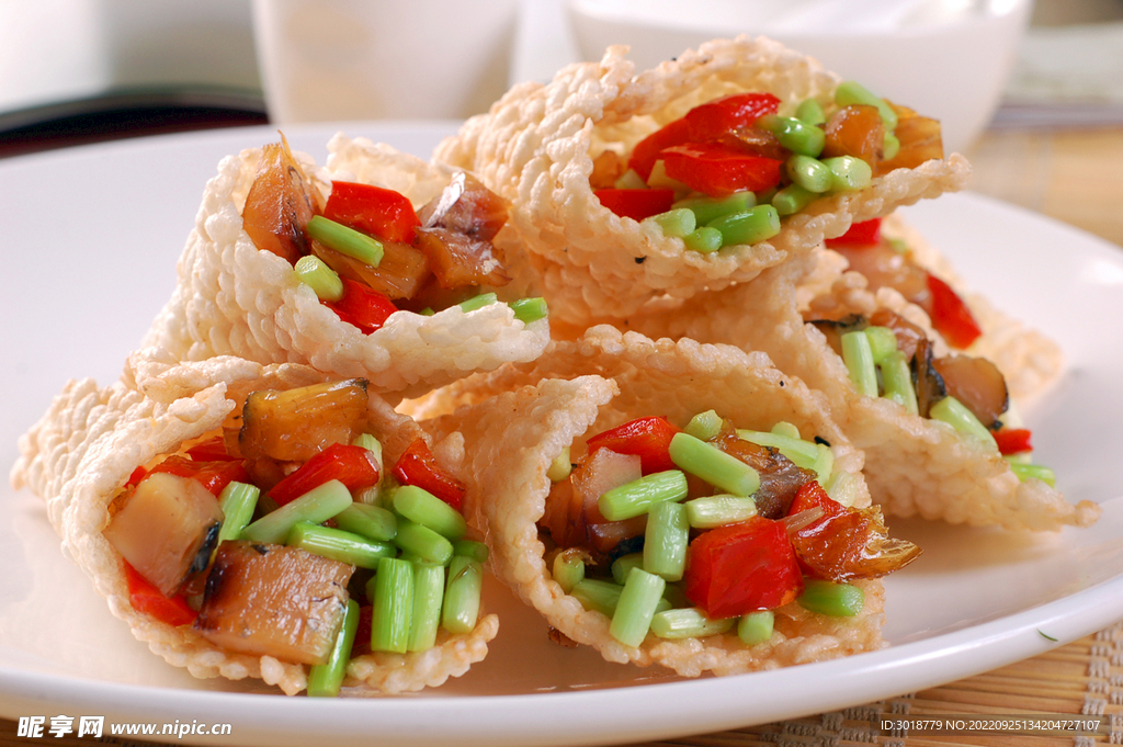锅巴鱼饺