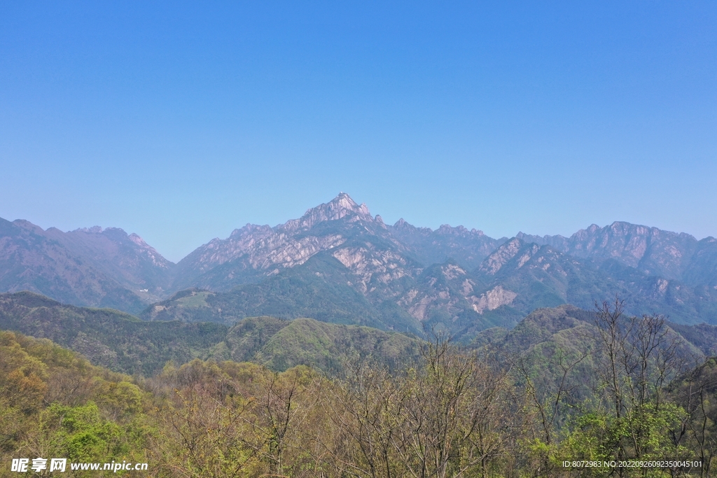 远眺黄山