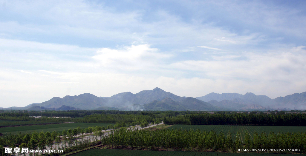 邹平山脉