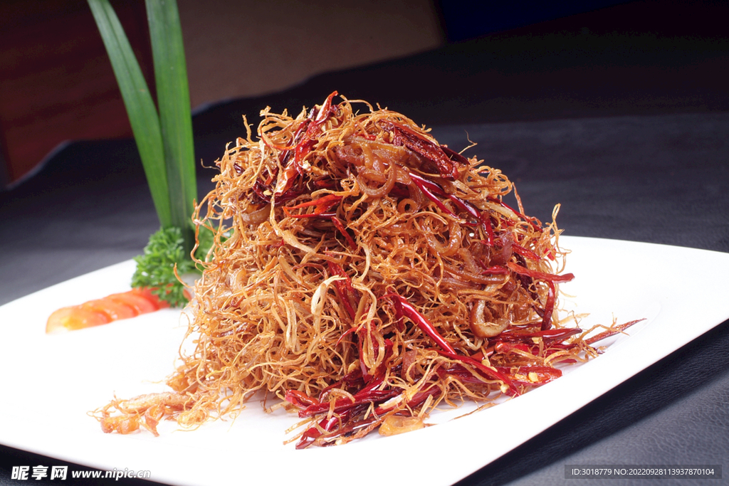 茶树菇爆肥肠