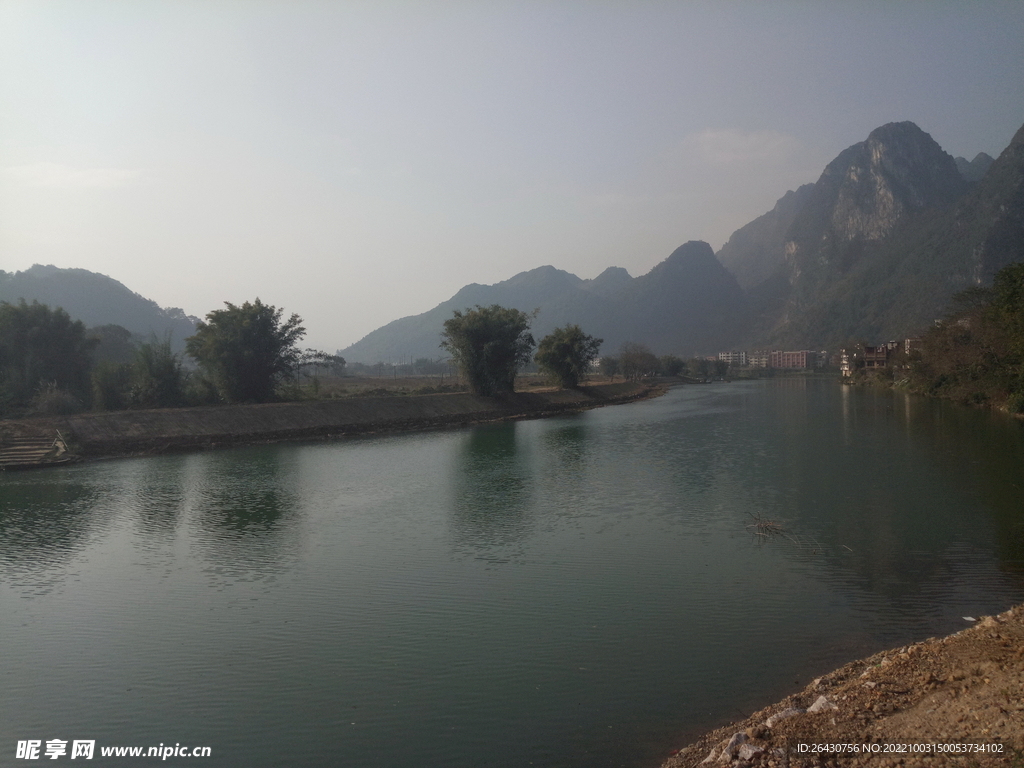 岭南地区河流山水风景