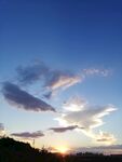 蓝天白云晚霞日落