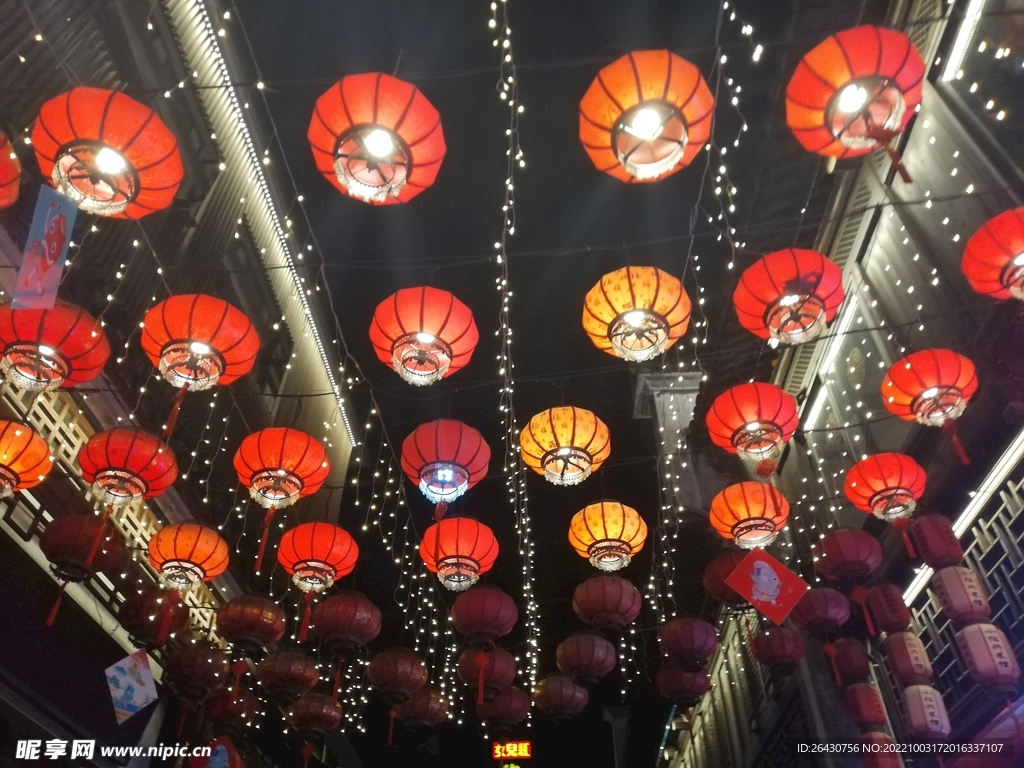 街道灯笼新年节日红灯笼