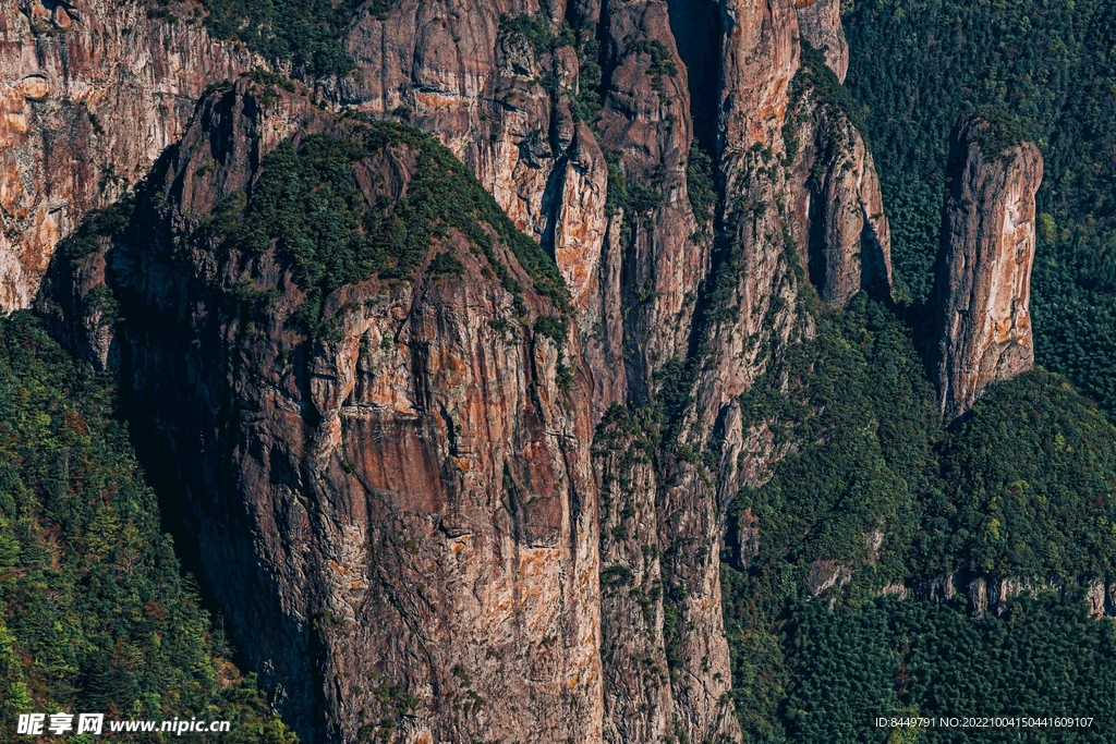 公盂山