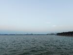 湖边建筑湖面风光