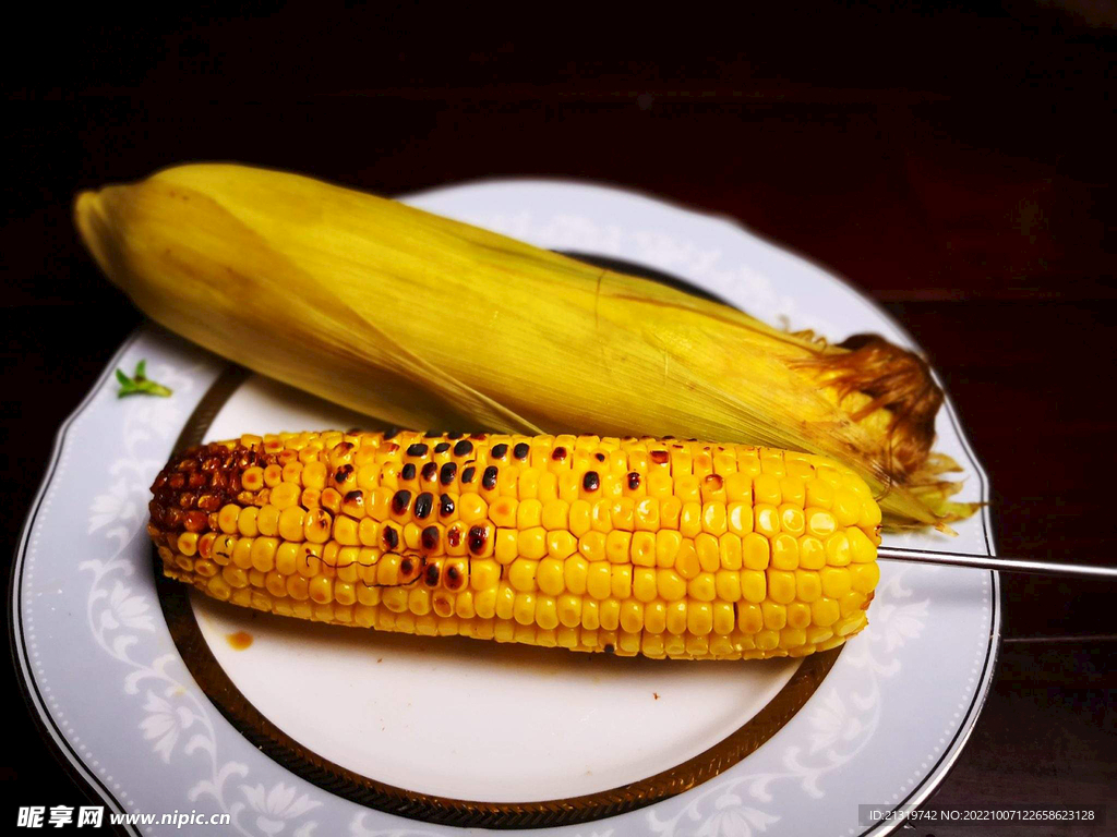 烤玉米怎么做_烤玉米的做法_康妮陈_豆果美食