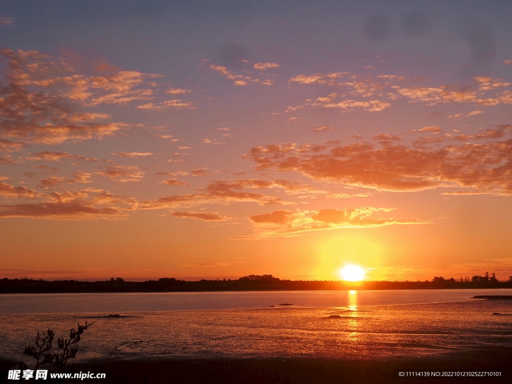 海滨夕阳风光