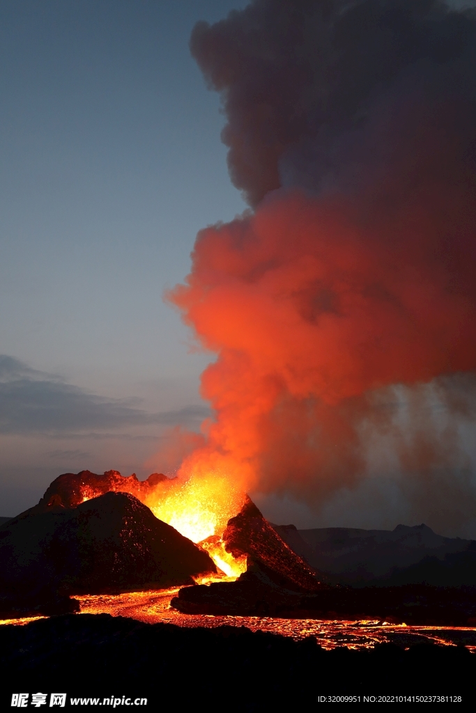 火山             