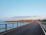 湖面跨湖路桥
