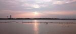 湿地湖边夕阳