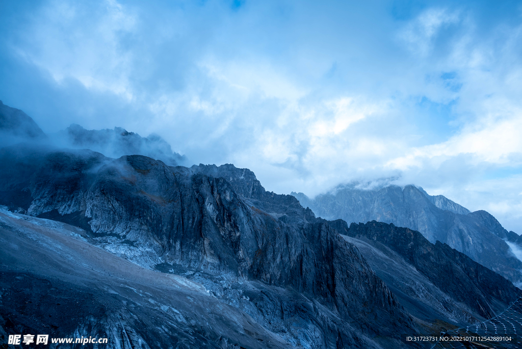 玉龙雪山 黑白雪山