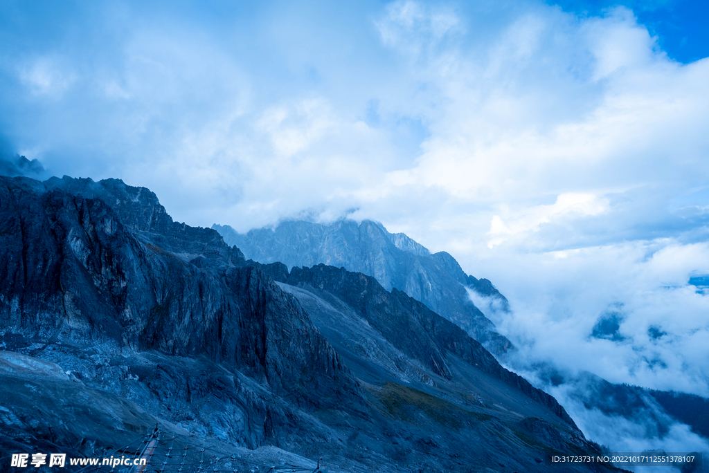 玉龙雪山 黑白雪山 