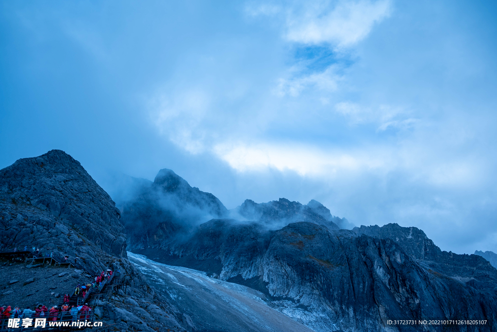 玉龙雪山 黑白雪山 