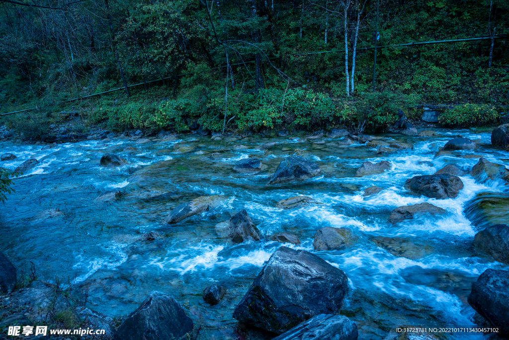 蓝月谷 风景 大自然 山水 湖