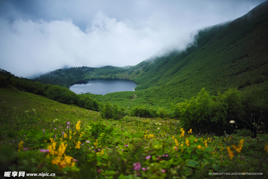 高黎贡山听命湖