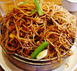 美食蒸卤面摄影图