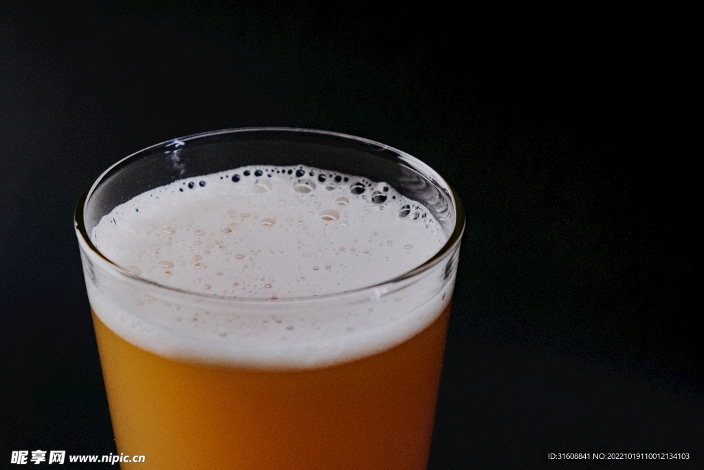 啤酒 