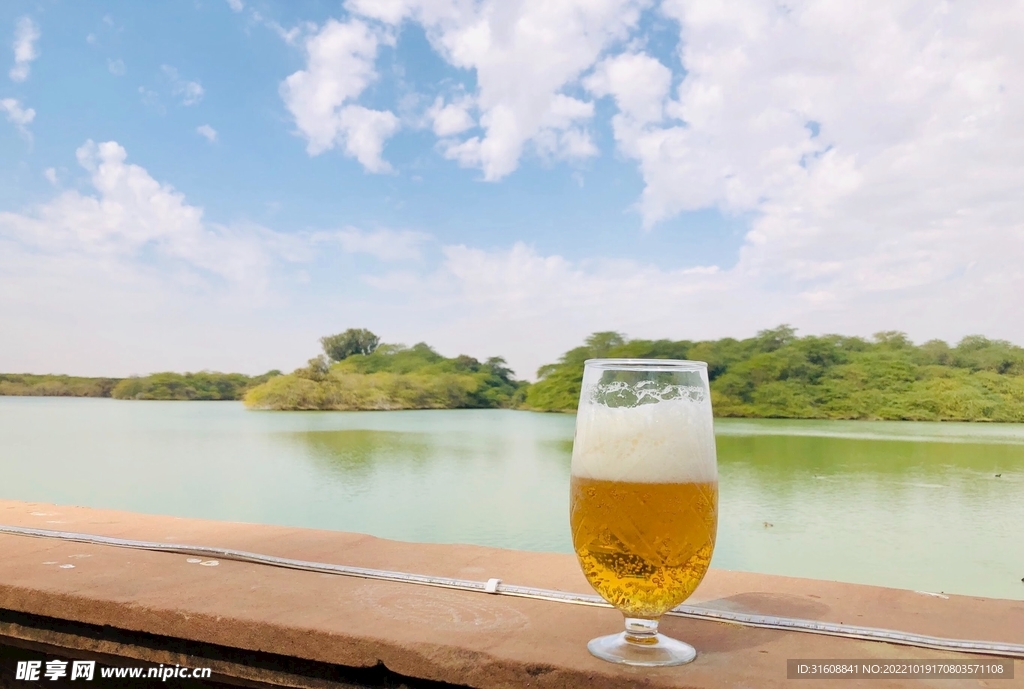 啤酒 
