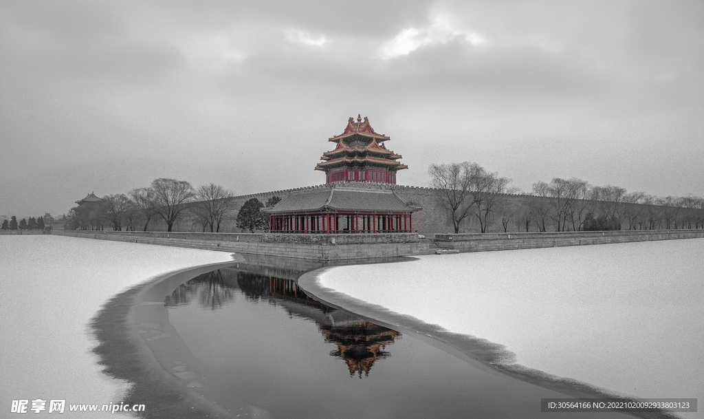冬季雪景湖面