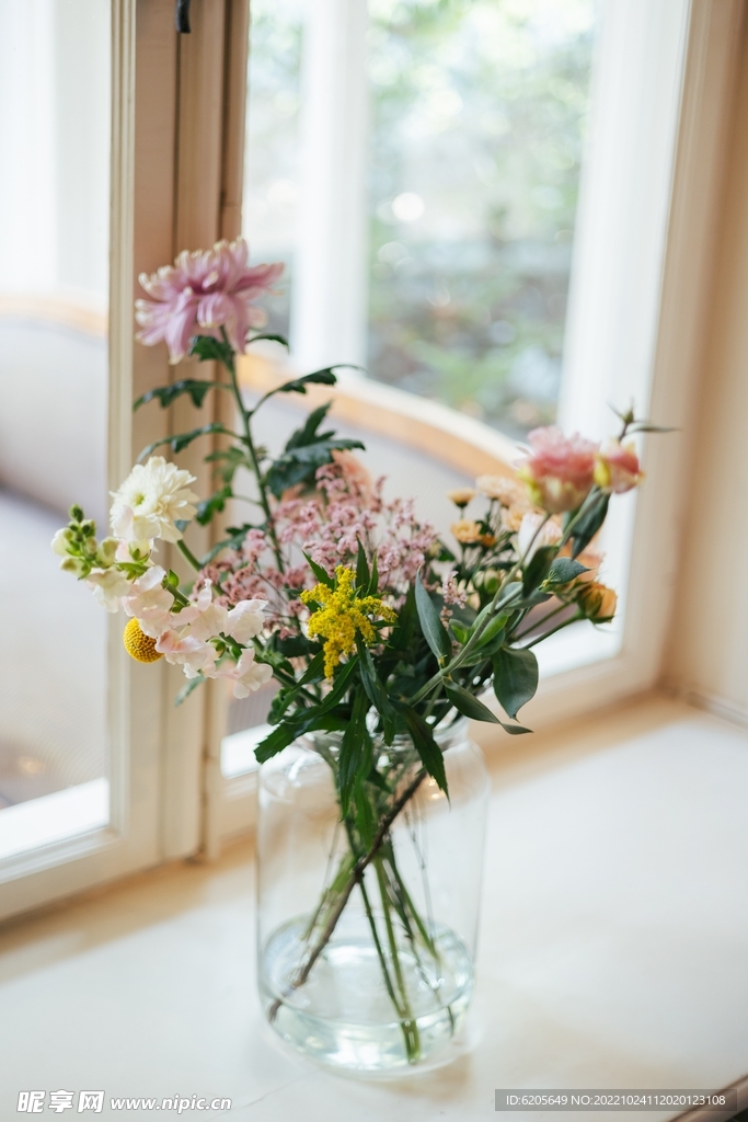 一簇鲜花小清新