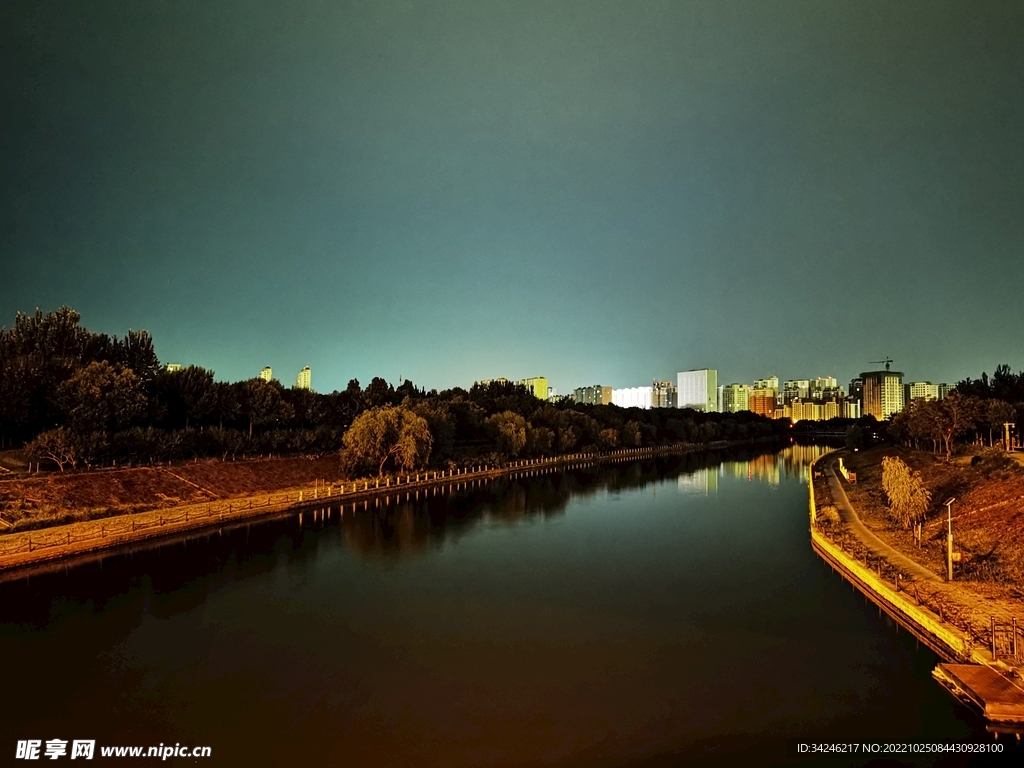 滏阳河夜景