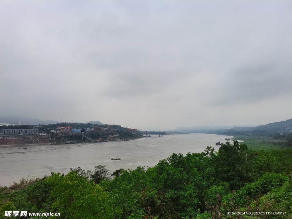 江边风景