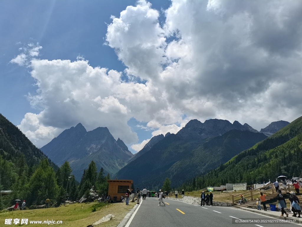 四姑娘山风景照