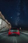 星空下的跑车