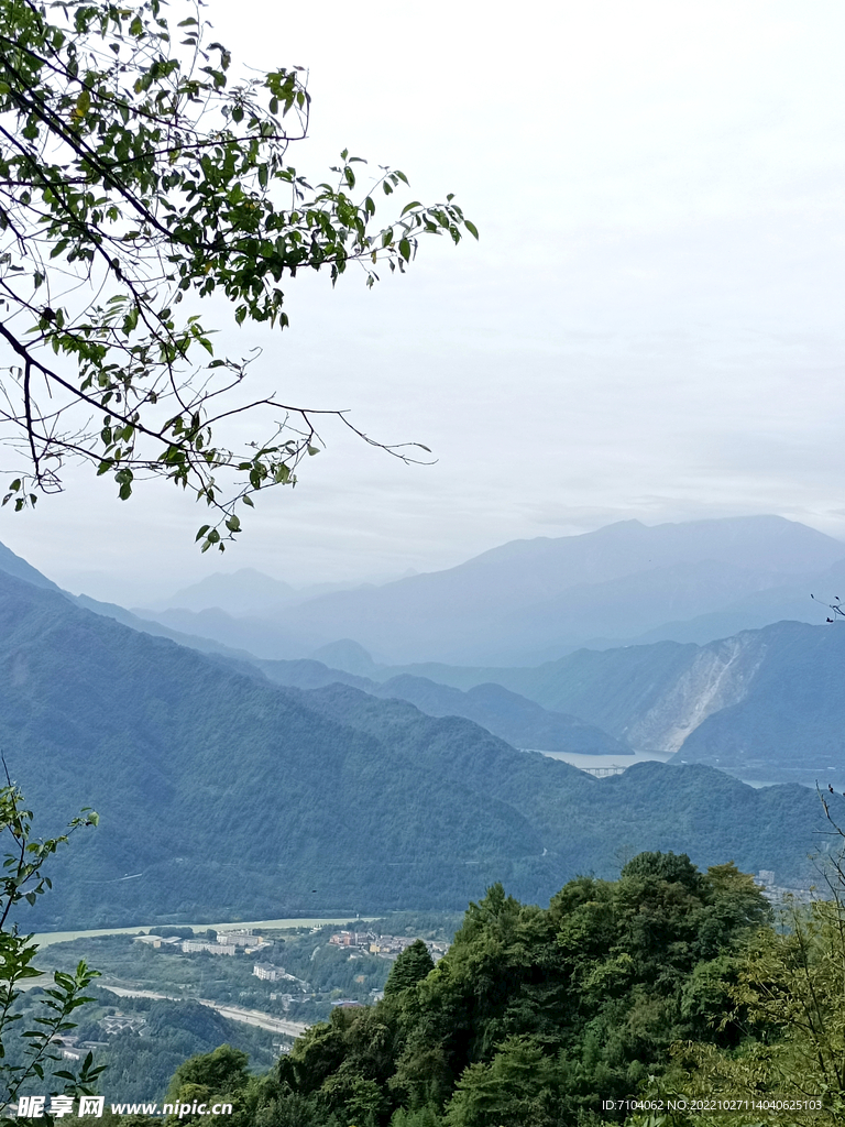 灵岩山景区