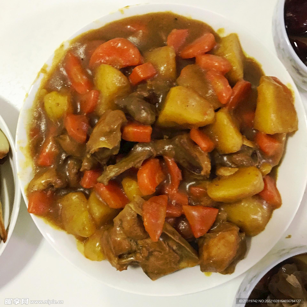 咖喱牛腩饭高清大图