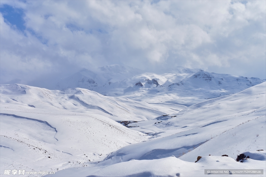 冬季雪山