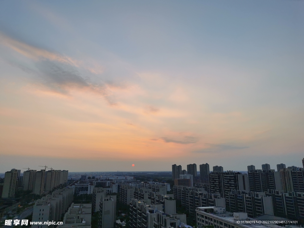 天空  晚霞