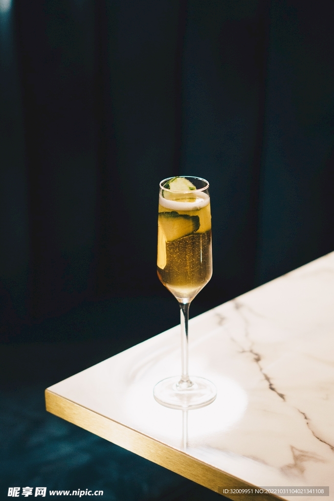酒杯             