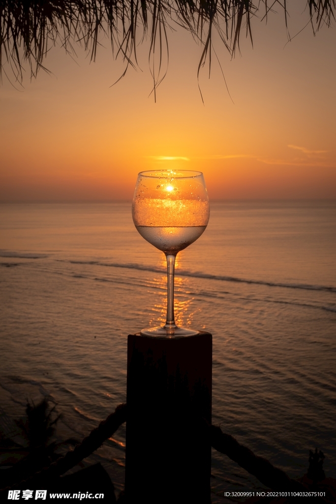 酒杯             