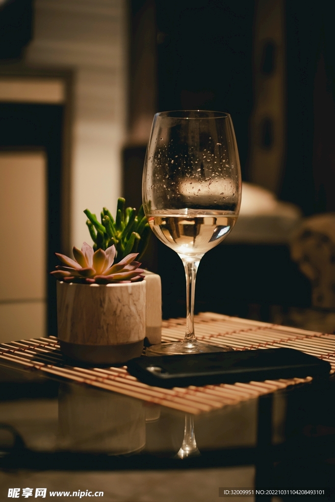 酒杯             
