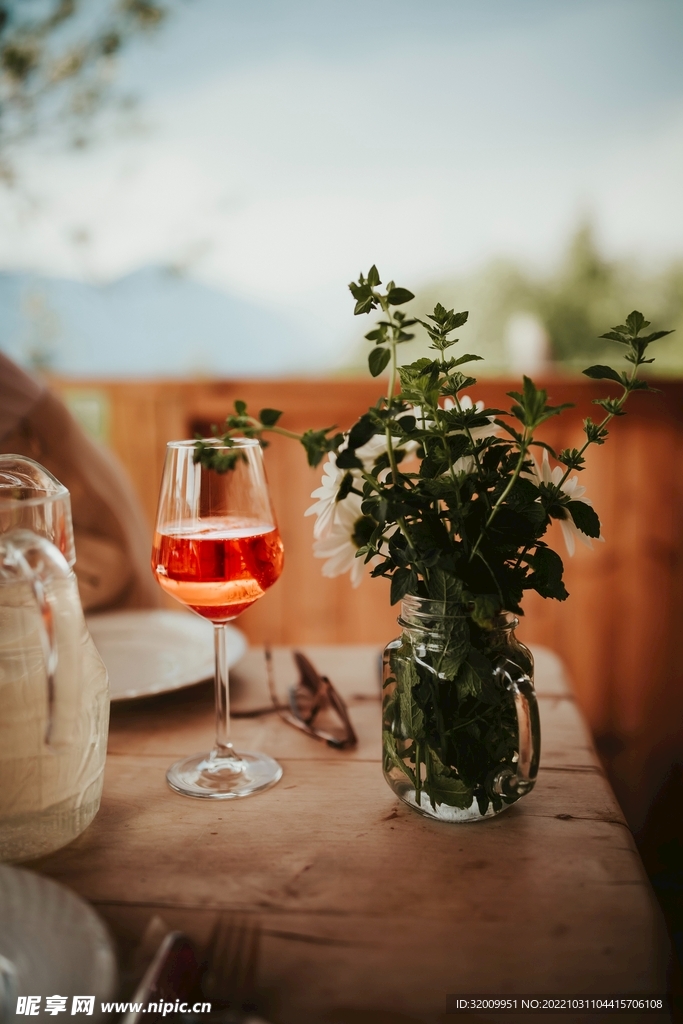 酒杯             