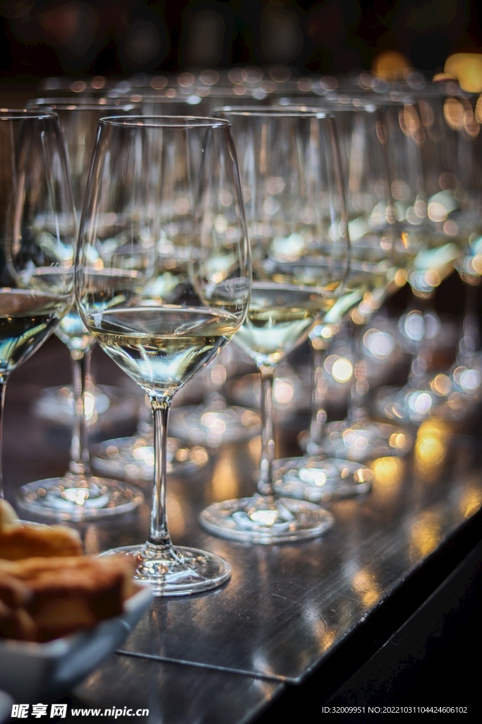 酒杯             