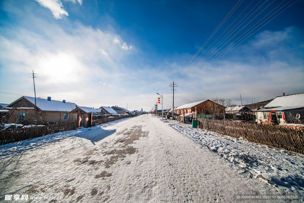 冬季村庄道路